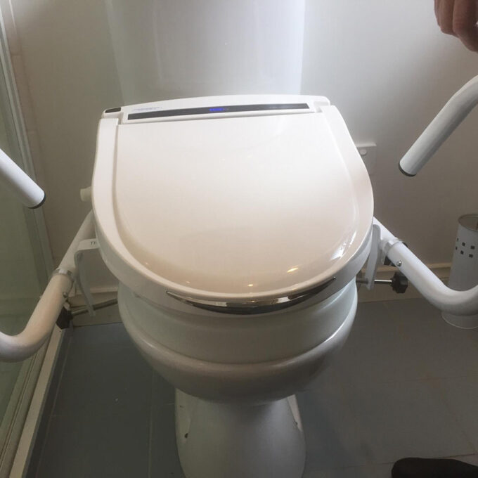 Electronic Bidet Seats